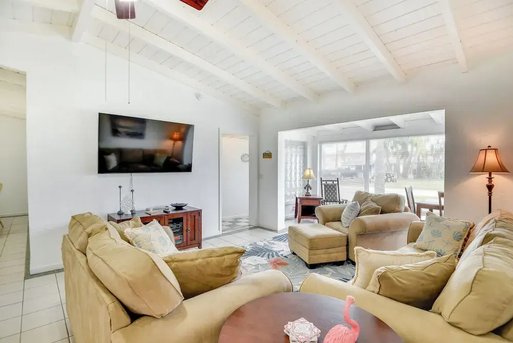 Ormond Beach Vacation Rental - Walk to Ocean!