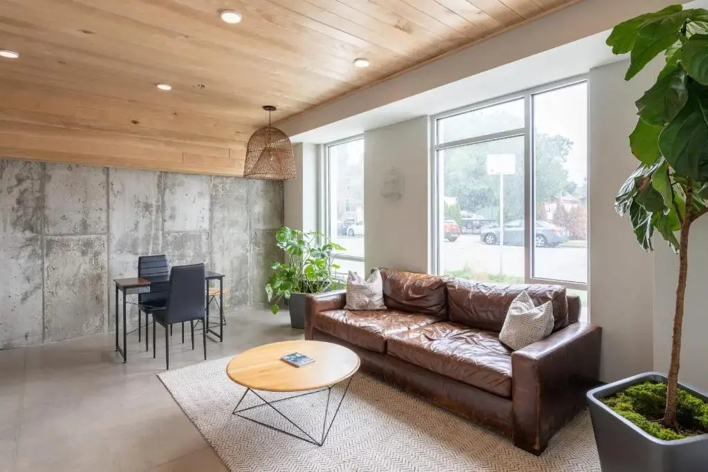 Flexhome Walker's Point 1BR Q2