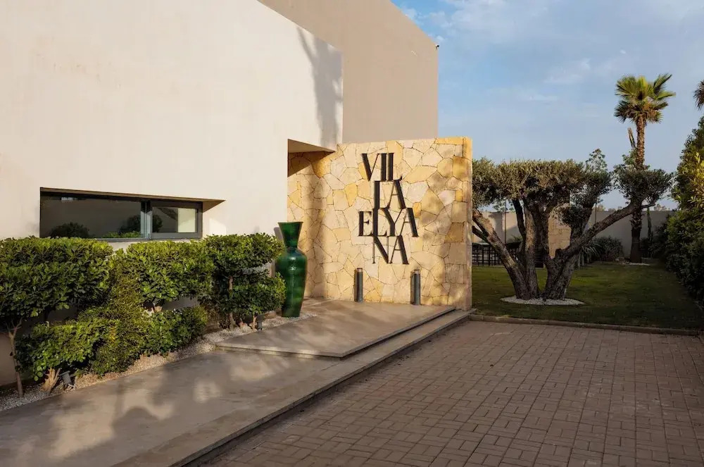 Marrakech Oasis Retreat - 5-Bedroom Villa with Private Pool