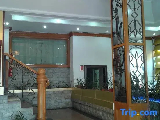 Pingyuan Huameijia Hotel
