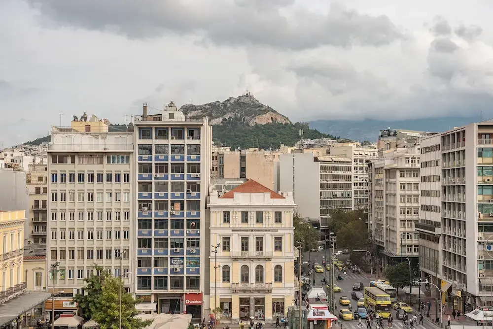 Explore the Art Side of Omonia