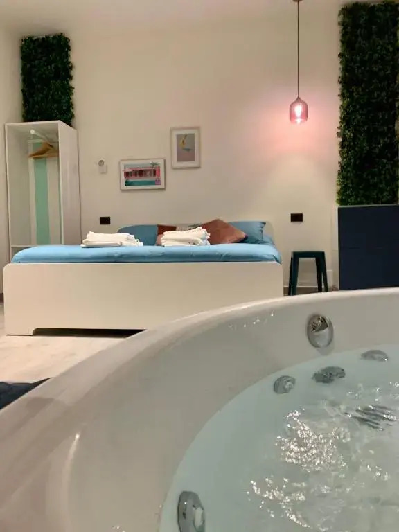 AJ Lux Apartments