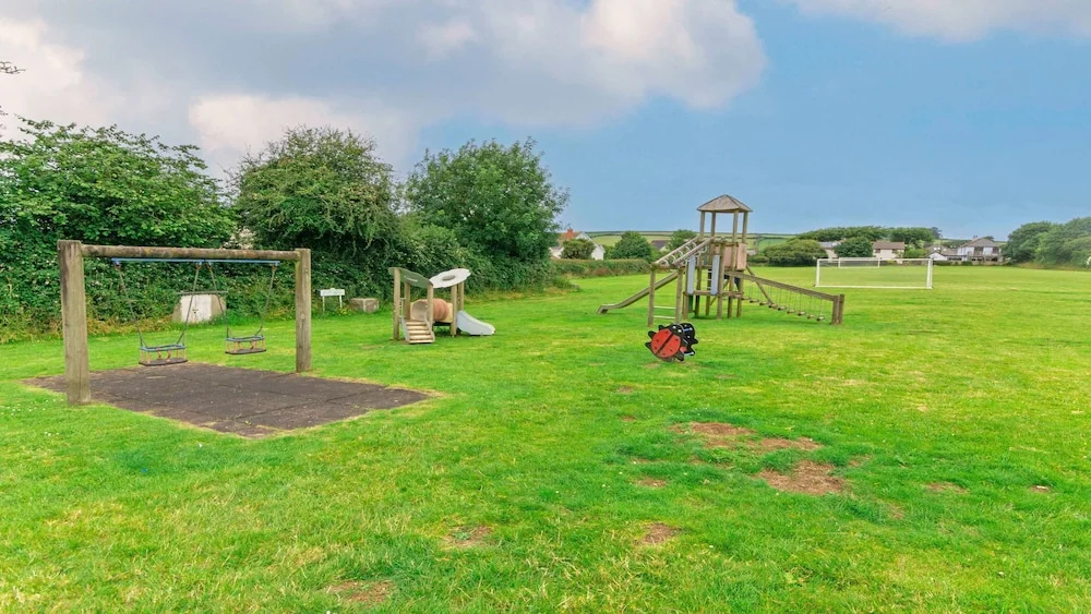 Bag-end House 7 Bedrooms, Sleeps 14, Hot Tub