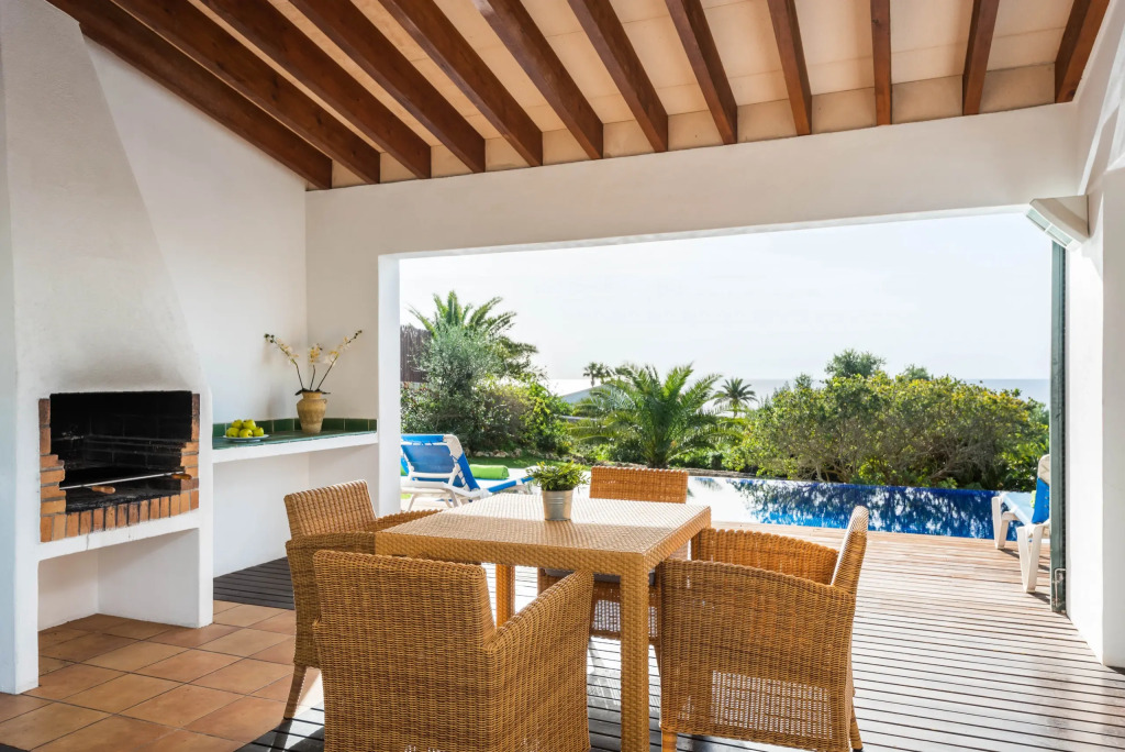 Villa Iris Torret by Escape Home