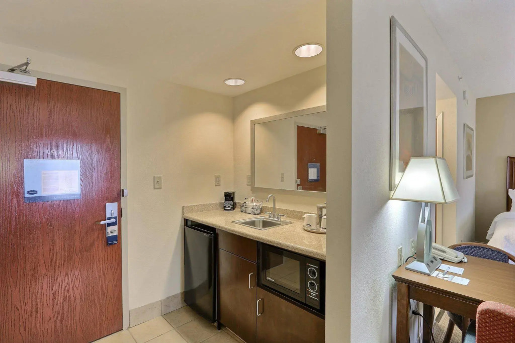 Hampton Inn & Suites Savannah - I-95 South - Gateway