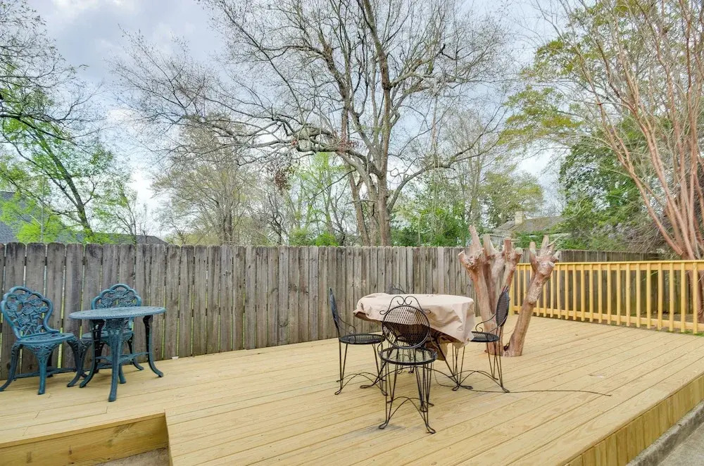 Stylish Home ~ 2 Mi to Jackson State & Belhaven!