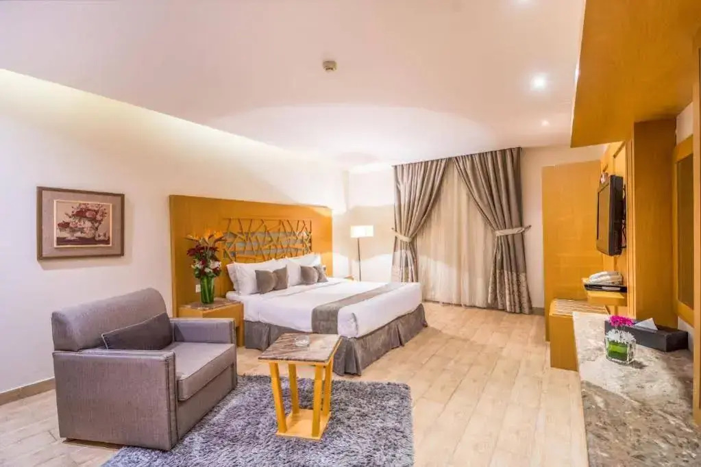 Al Muhaidb Residence Al Malaz  6 - Economic