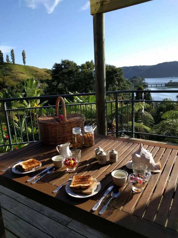 Whangamata Vistas B&B