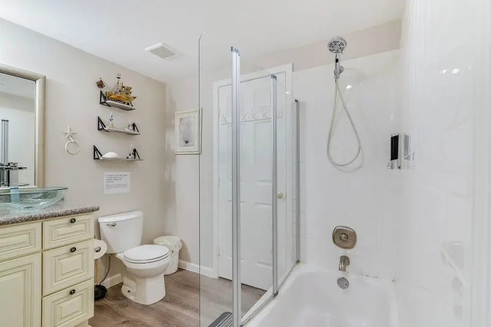 Galveston Vacation Rental: 2 Mi To Pleasure Pier!