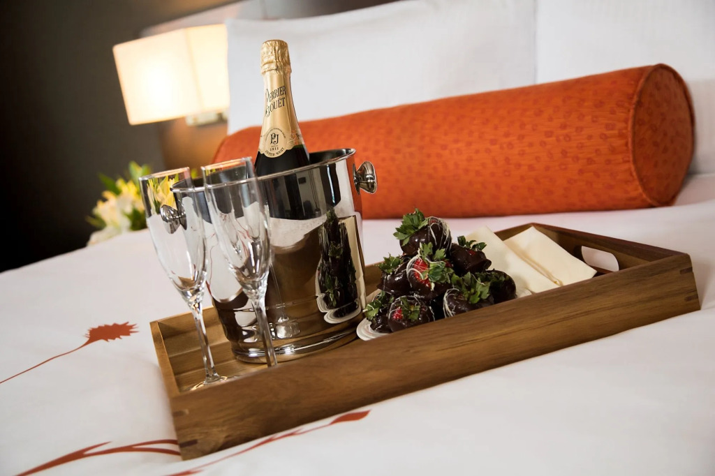 Mohegan Pennsylvania Casino Resort - Adults Only 21+