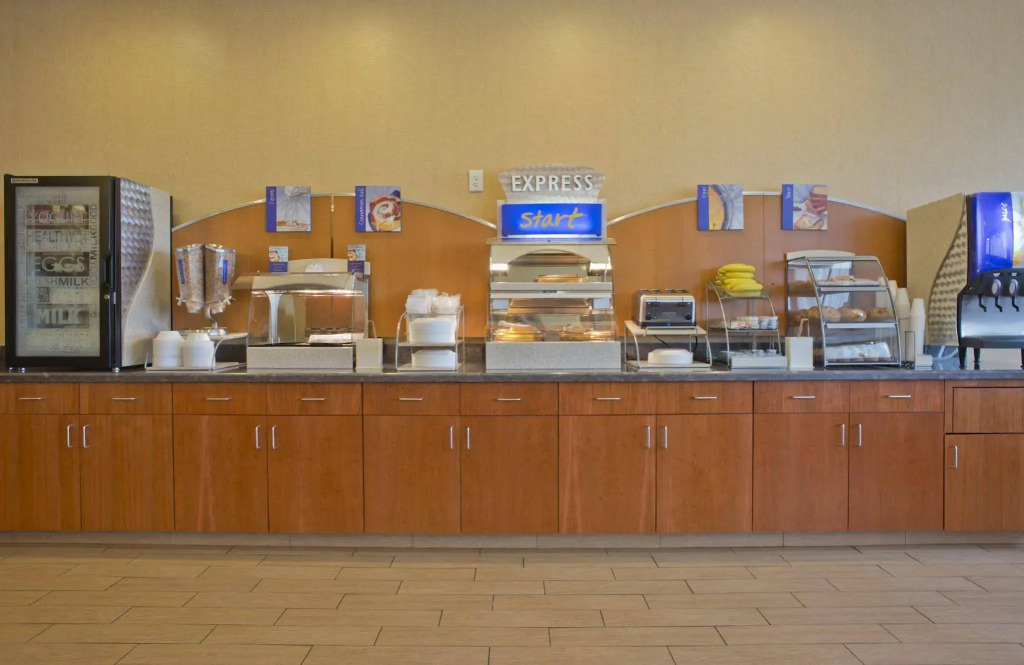 Holiday Inn Express Hotel & Suites Prattville South by IHG