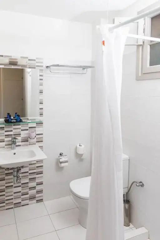 Erato Hotel