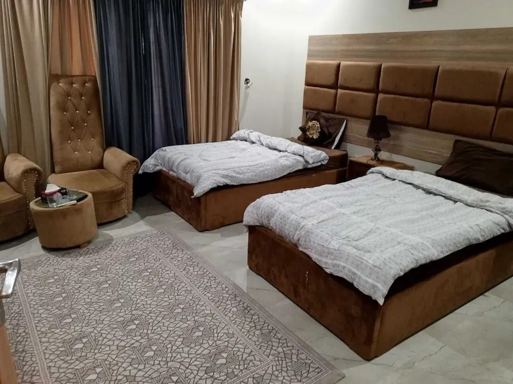 Royal Palace Guest House E-11