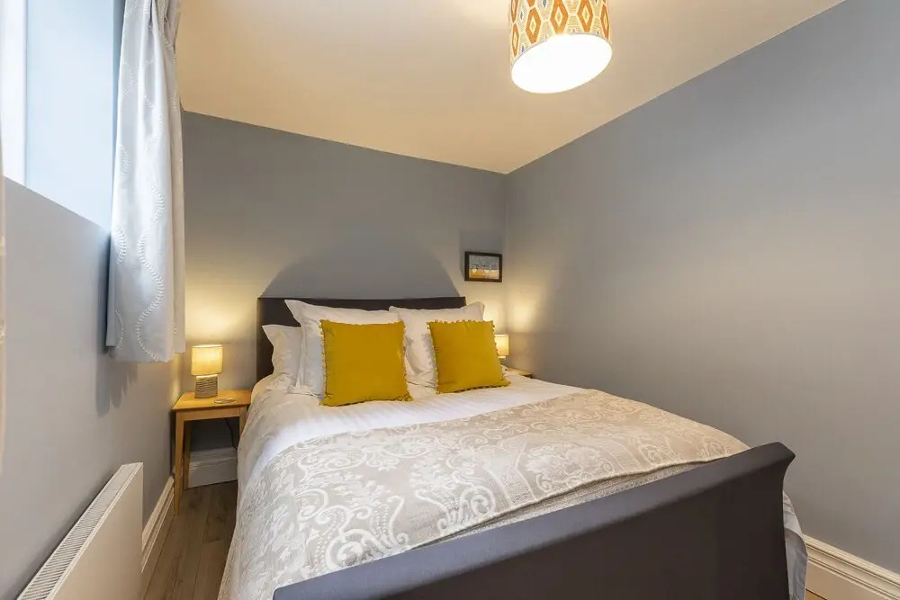 JOIVY Gorgeous 3-bed maisonette in Westbourne Green with patio