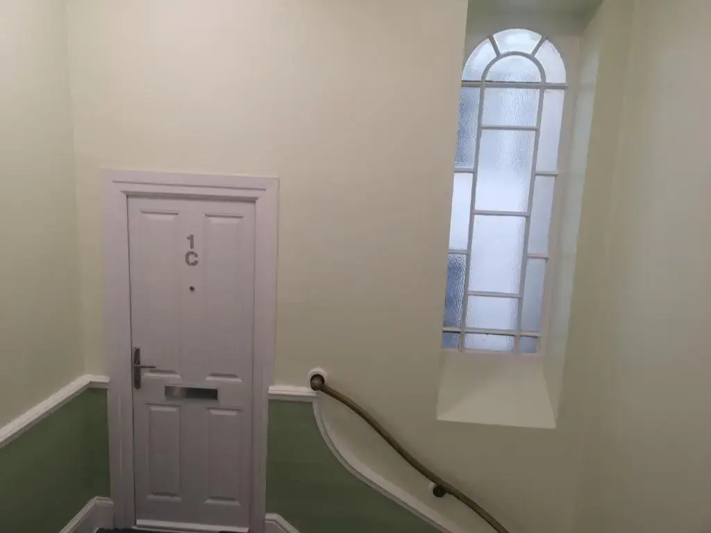 Penthouse Flat with River View, 1C
