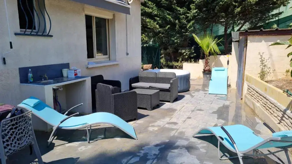 Villa Carry le Rouet 400m de la plage Tulièree