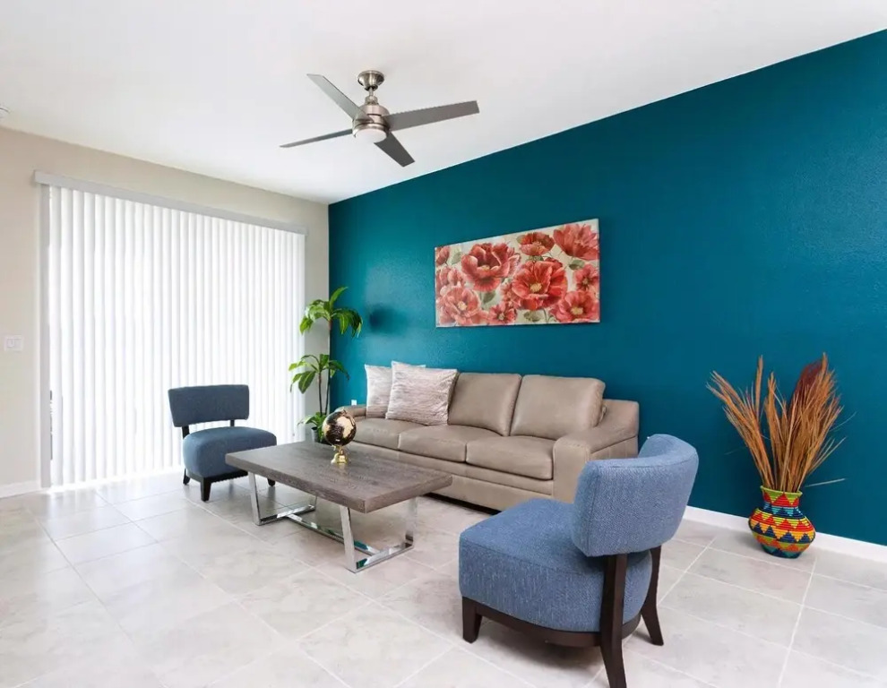 Amazing Townhome With Lake View at Storey Lake Resort