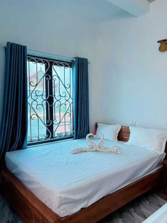 Tamcoc White Swan Hostel