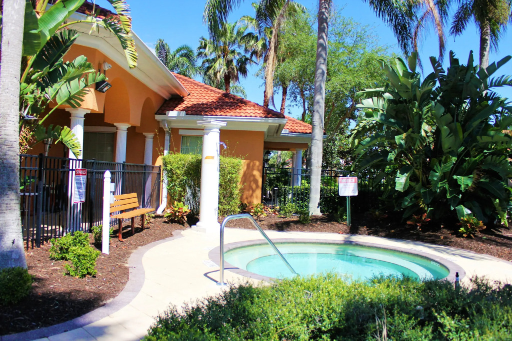 SO106CA - 4 beds pool home - Gated resort, Davenport, US