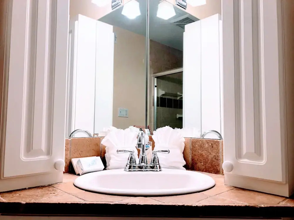Olde Naples Condo #813