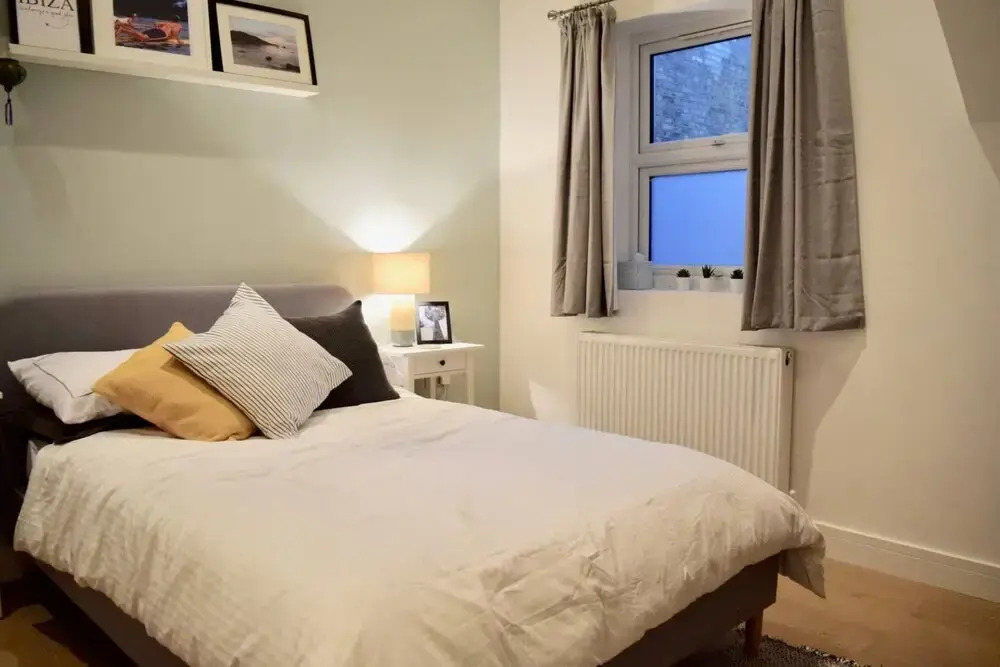 Modern 3 Bedroom Garden Flat in Tooting