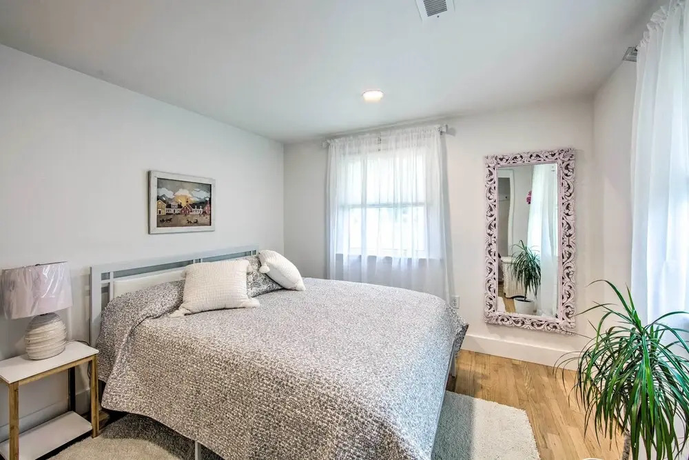 3 Mi to Dutch Wonderland: Serene Home w/ Deck
