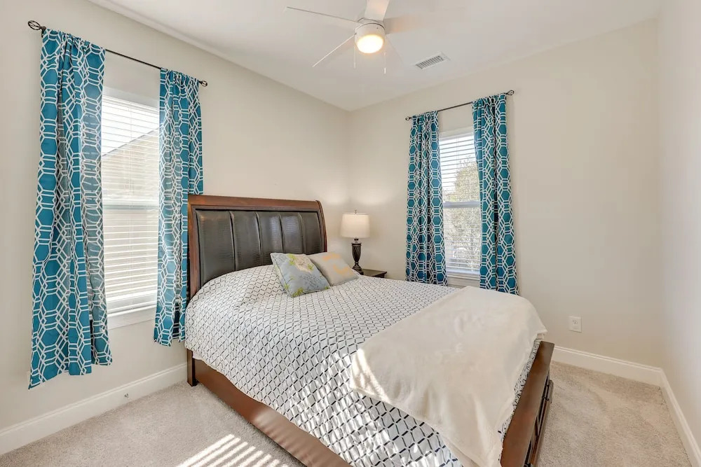 Pet-friendly Wilmington Home - 2 Mi to Riverwalk