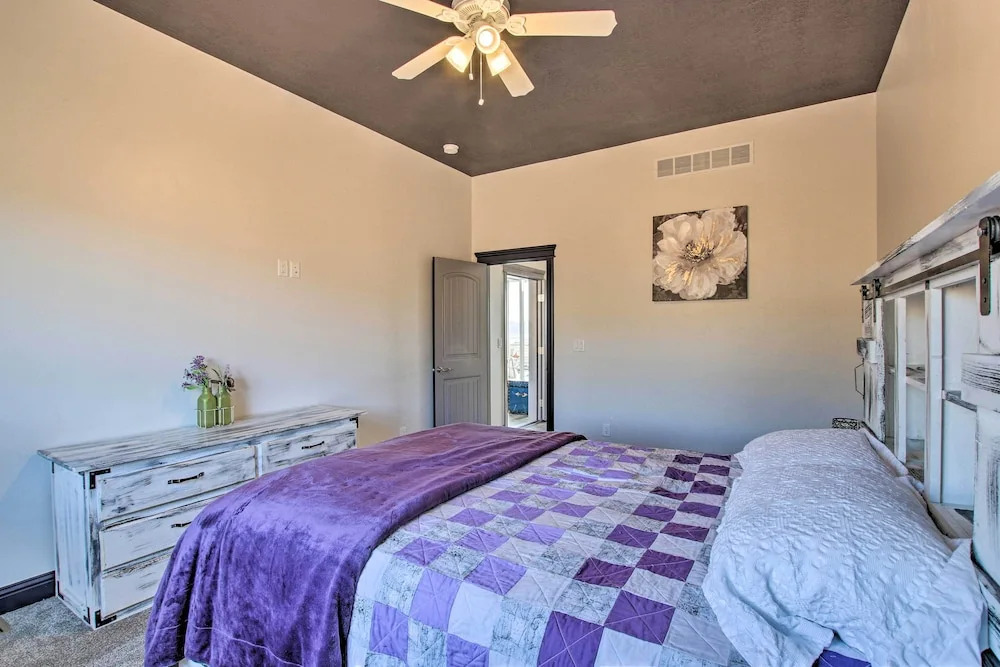 Spacious Home w/ Mtn Views: 2 Mi to Bear Lake!