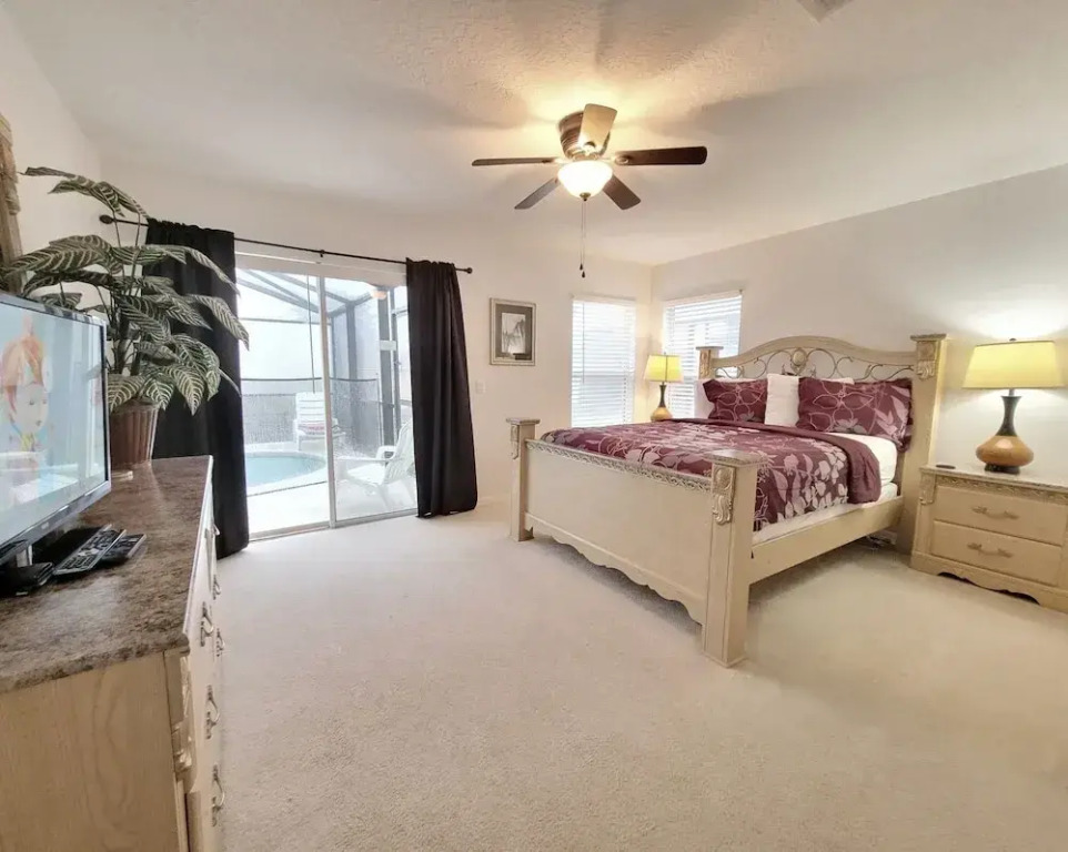652 Rosselli Blvd 4 Bedrooms, 2 Bathrooms