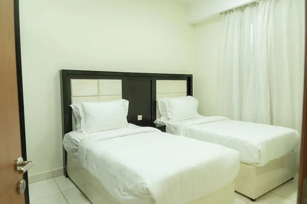 اونيسن البري Onesn Albari