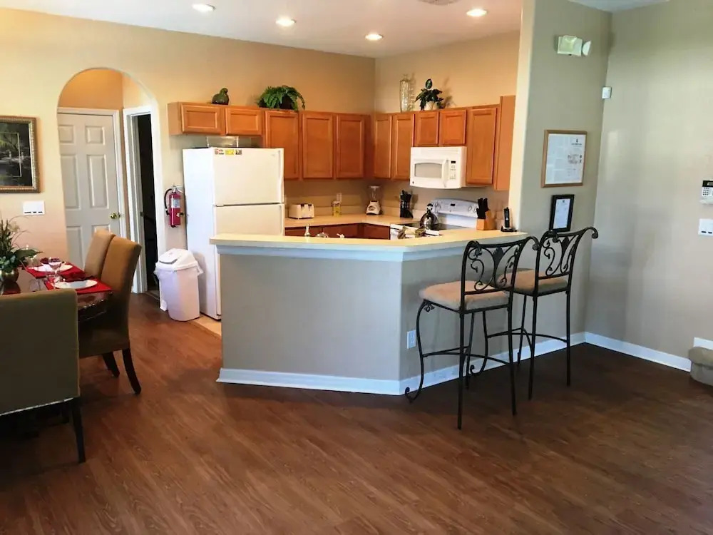 Large Open Floor Plan - 18
