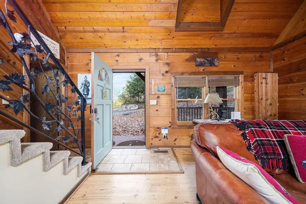 Cherokee Winds 2 Bedroom Cabin by RedAwning
