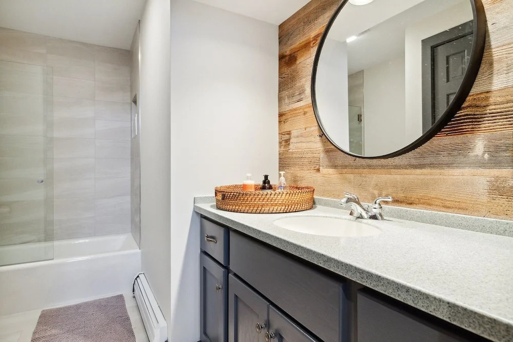 Slopeside In Okemo - Beautifully Renovated Spacious Family Townhouse 3 Bedroom Townhouse by RedAwning