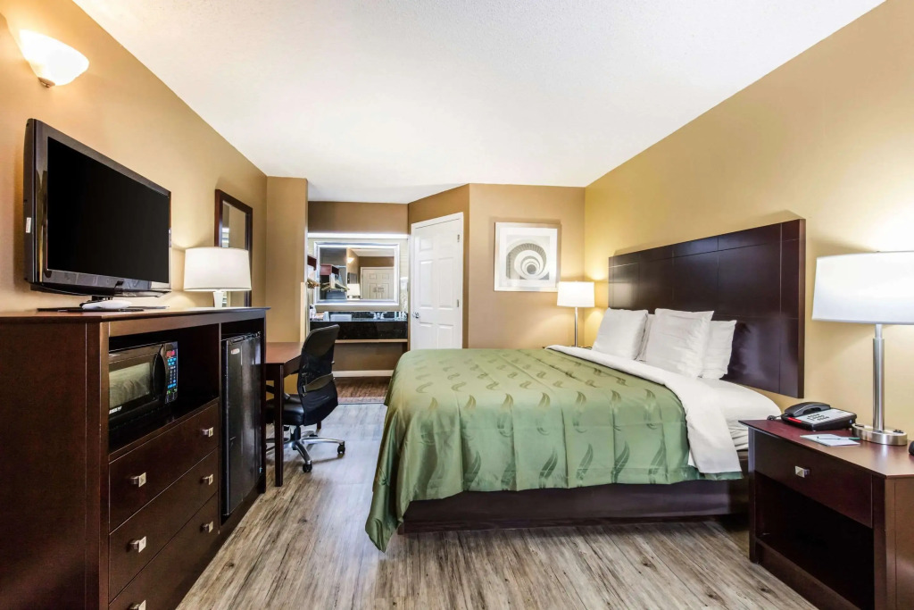 Quality Inn Bessemer I-20 exit 108