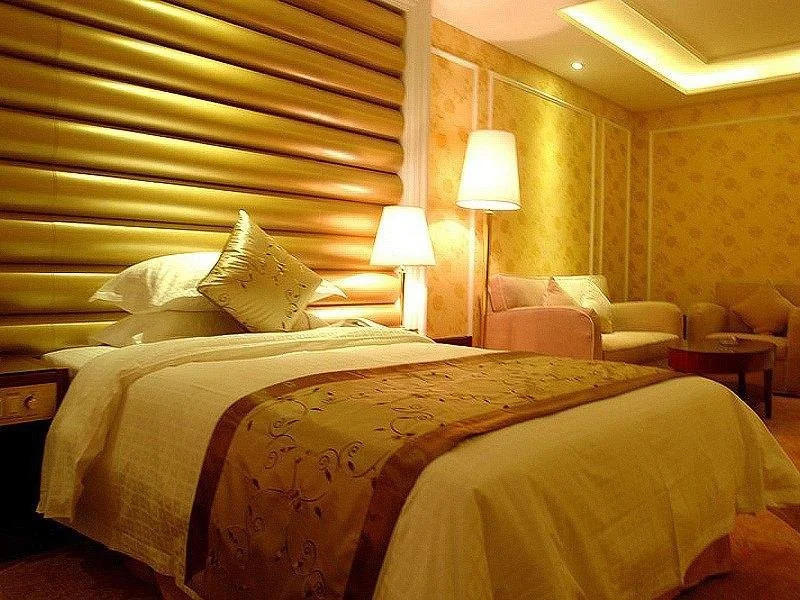 Fuye Holiday Hotel