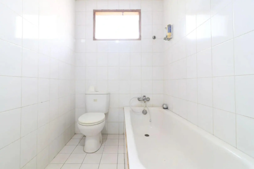 Urbanview Mroom PH Kemang