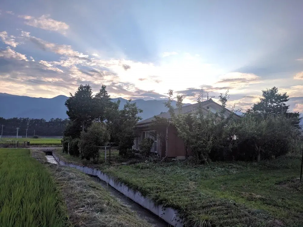 Tomo's hut in Japanese old style