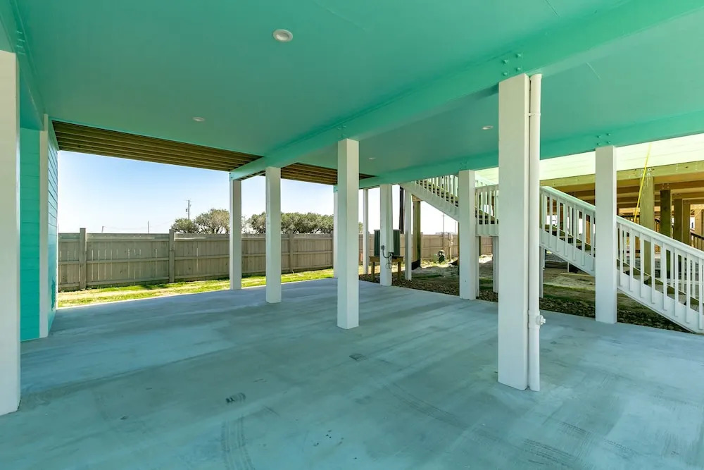 New & Family-Friendly Rockport Beach House - 3 Br home by RedAwning