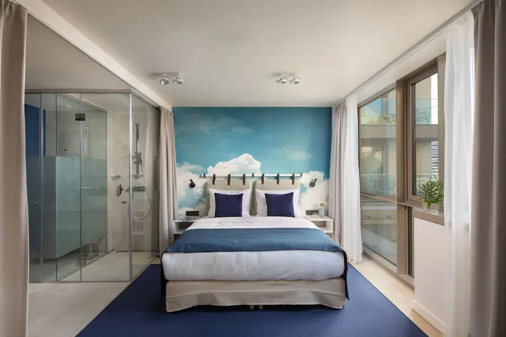 Bright flat in heart of the city