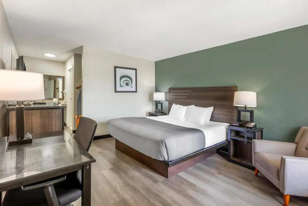 Quality Inn & Suites Santee I-95