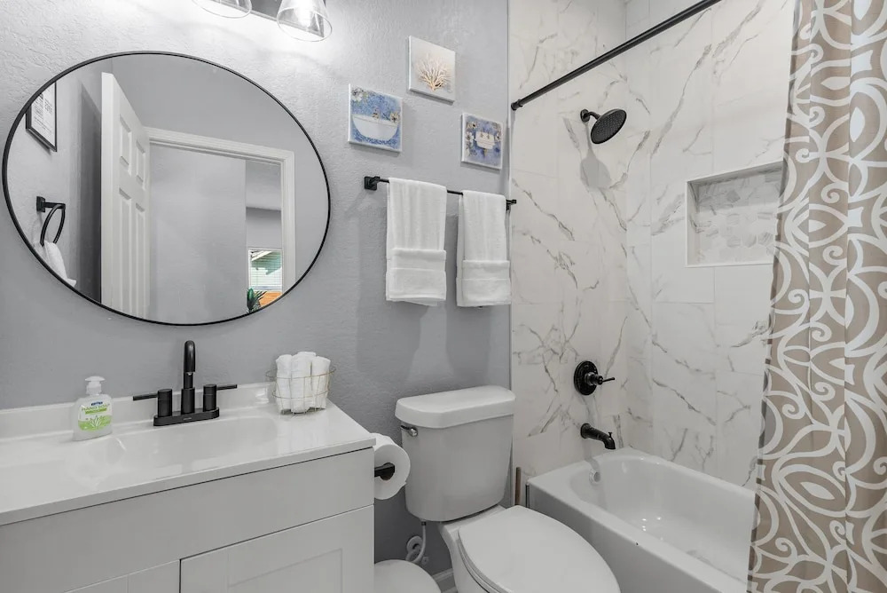 Charming Walkable 4 Br/2.5 BA Near Dtown Riverwalk