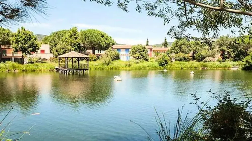Apartment With one Bedroom in Grimaud, With Wonderful sea View and Shared Pool - 1 km From the Beach