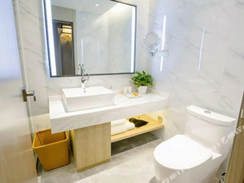 Kyriad Marvelous Hotel Yueyang County  Road