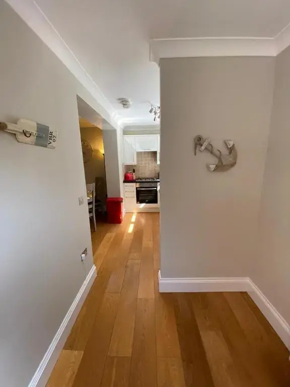 Sandown Seaside Apartment Ground Floor 4