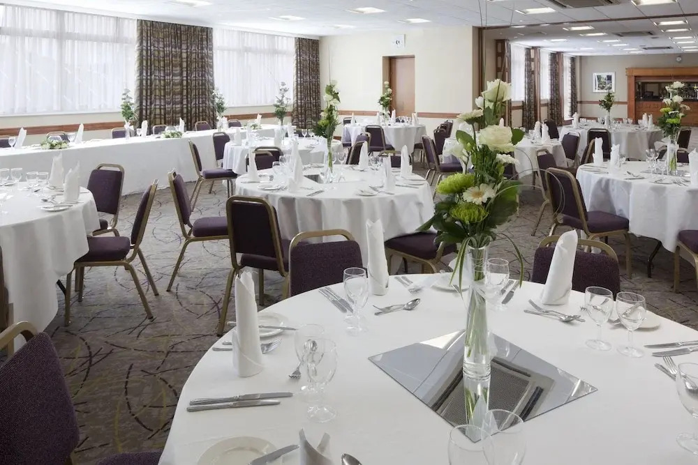 Holiday Inn Luton South M1, JCT.9