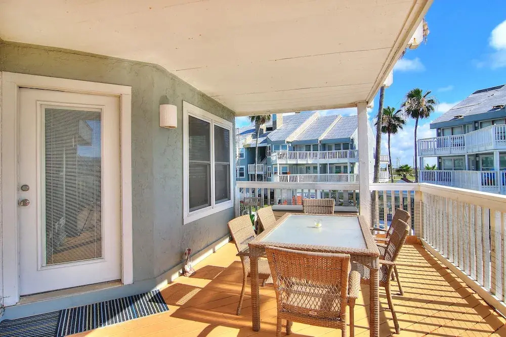 Pawsitively Perfect - 2 Br condo