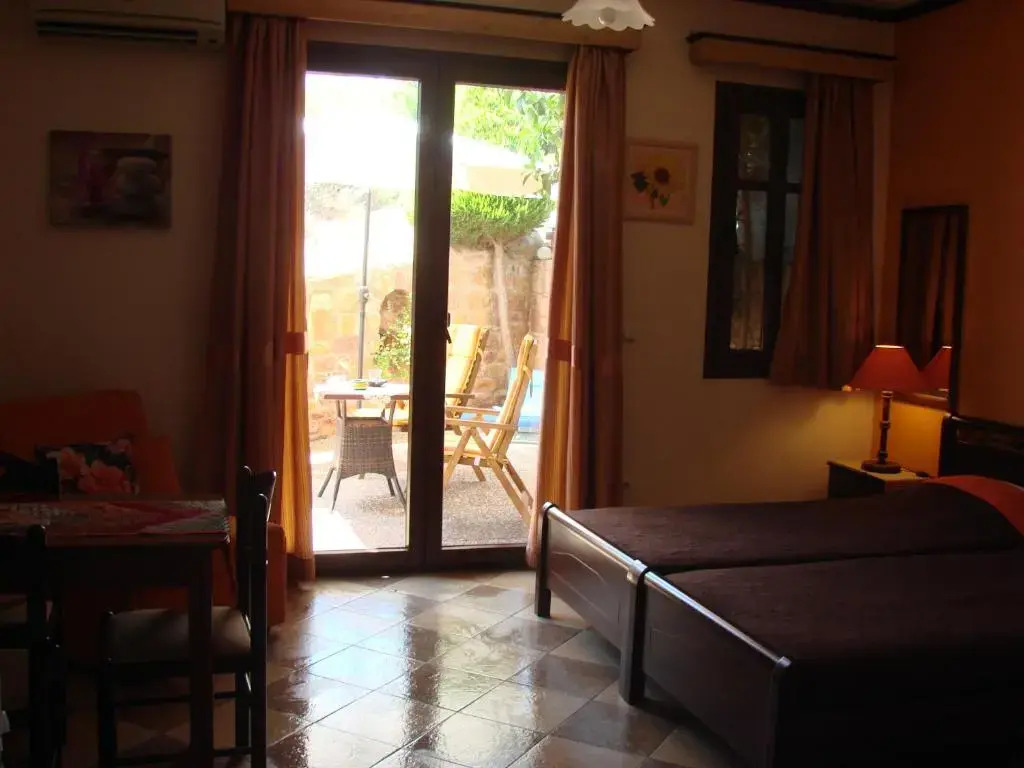 AnnaDes Apartments & Studios Chios