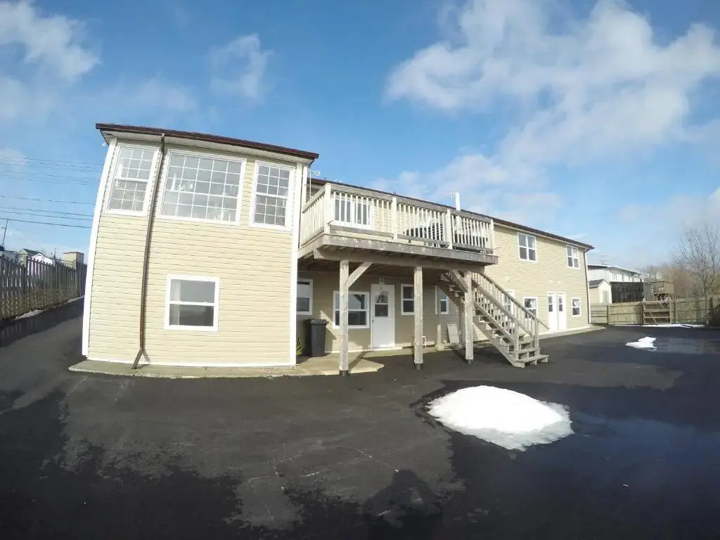 Admirals Quay Motel & Suites