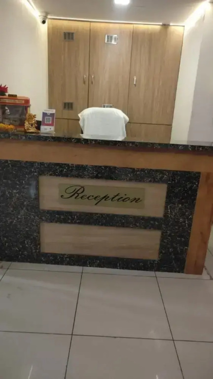 Goroomgo Riddhi Residency Varodra