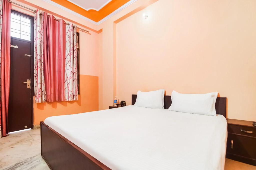 OYO Flagship 49633Hotel Shaurya Palace